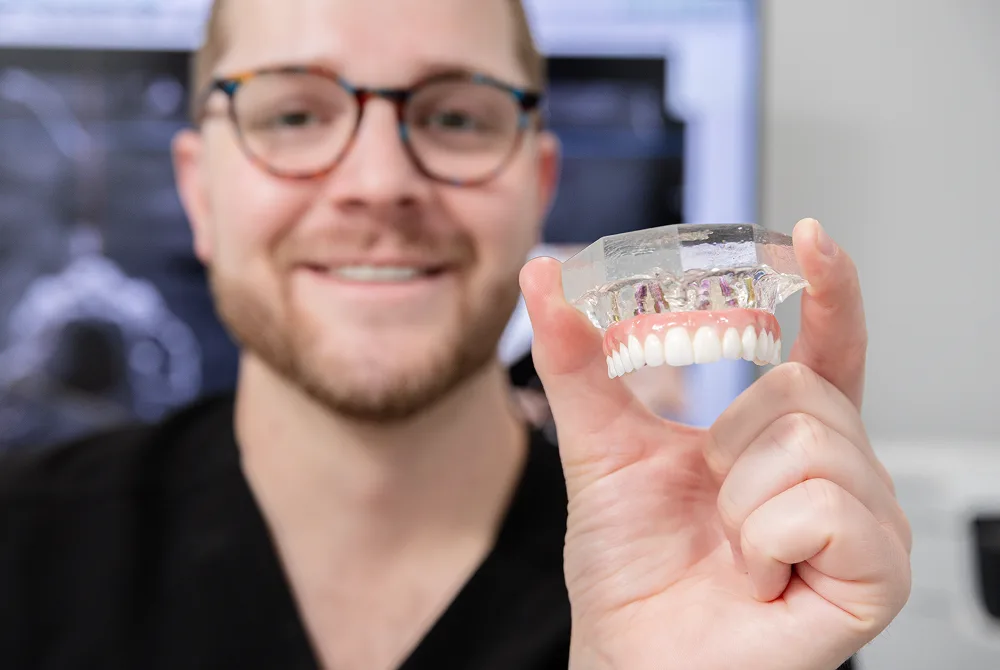 Mini dental implants
