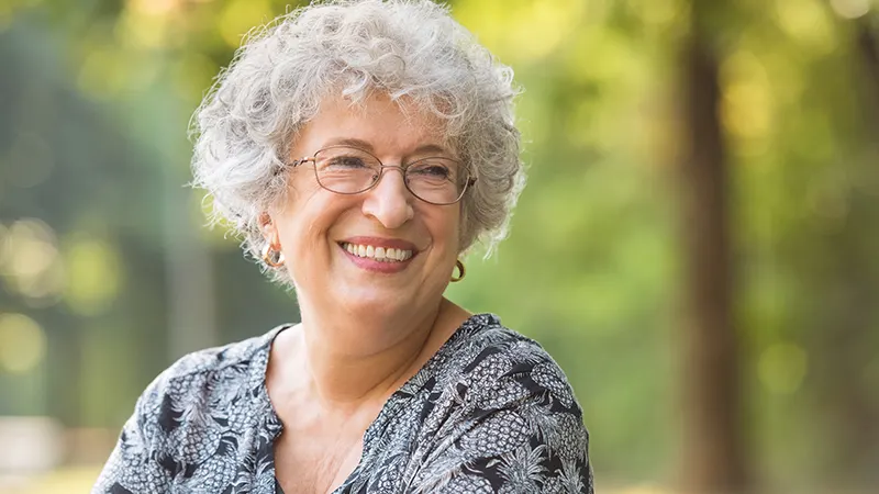 Invisalign in St. Petersburg, FL: A Patient’s Guide to Clear Aligners and Gum Health